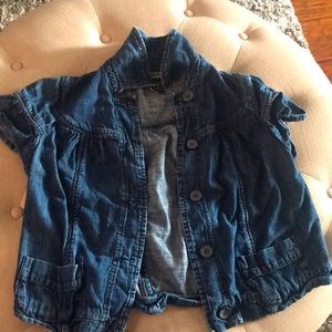 A bule Jean jacket.
